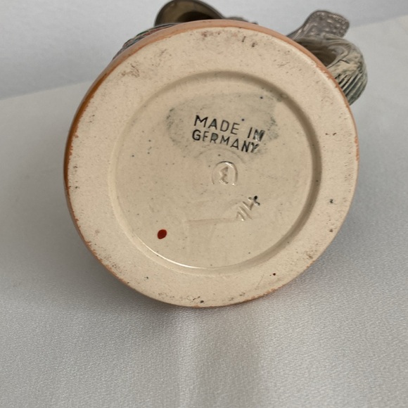 German Beer Stein of Beer Wagon - Picture 9 of 11